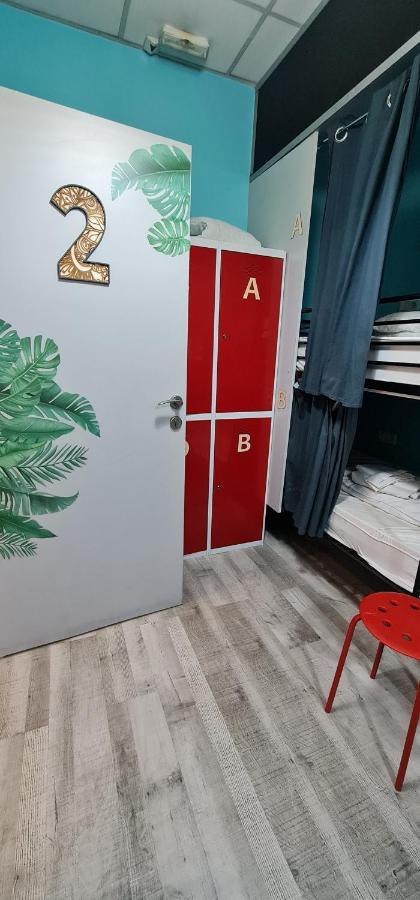 Green Hostel Madrid Gran Via Екстер'єр фото